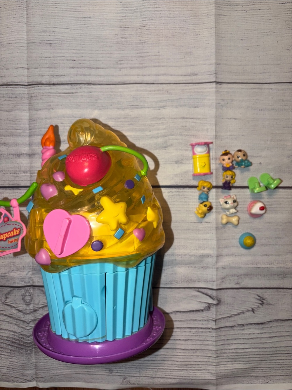 Squid Cupcake Surprise Bake Shop Playset
